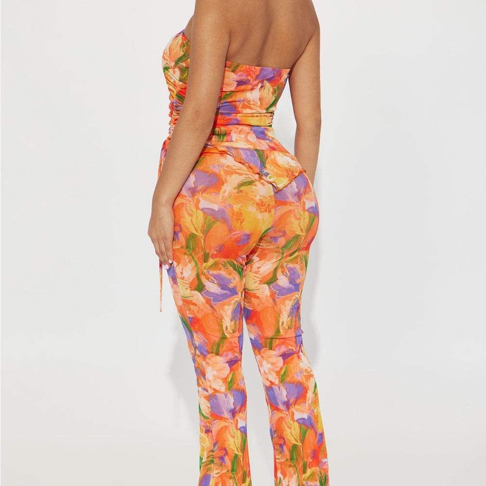 Pants suit
